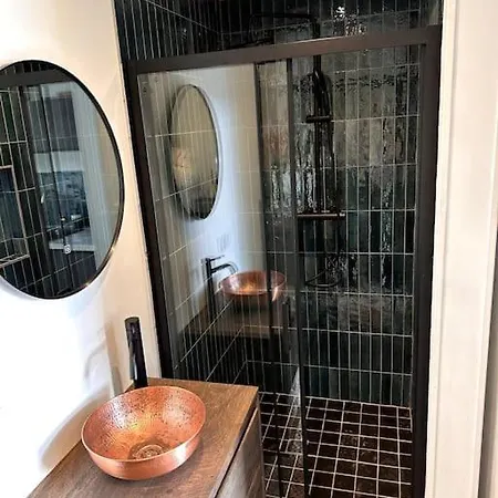 Casa de Férias Tiny House Of Picasso *